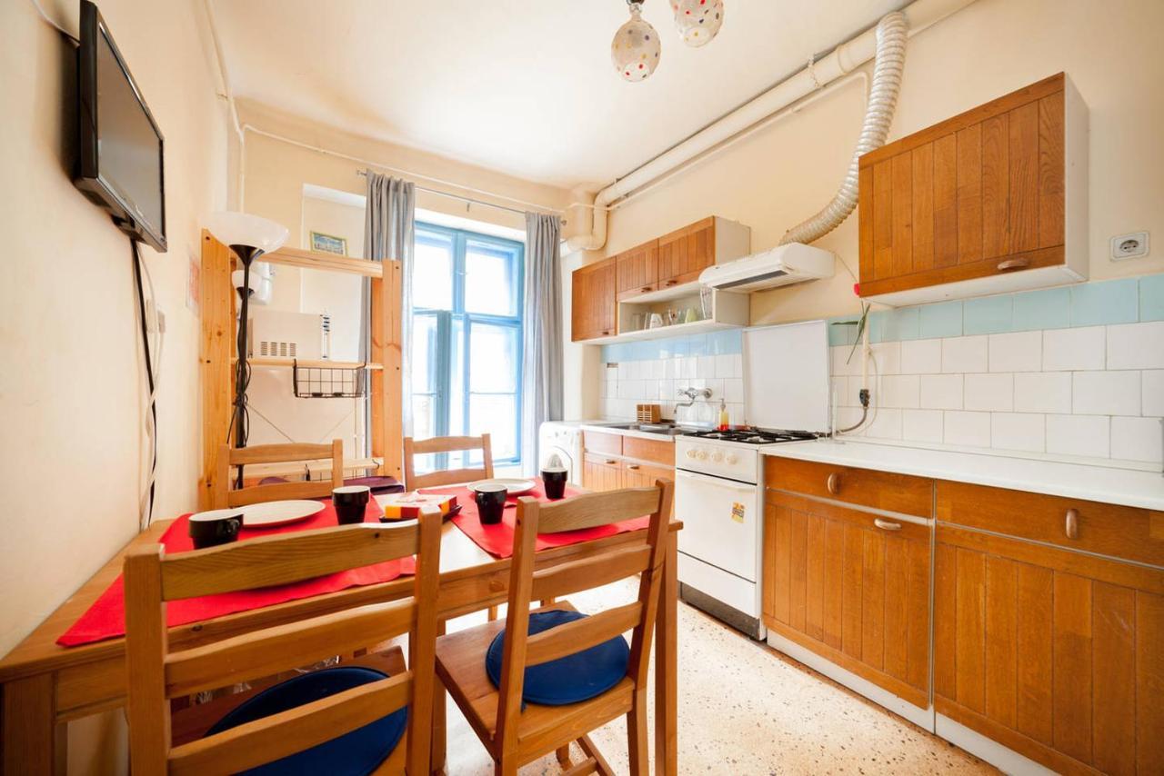 Heroes Square & City Park Thermals Apartment بودابست المظهر الخارجي الصورة